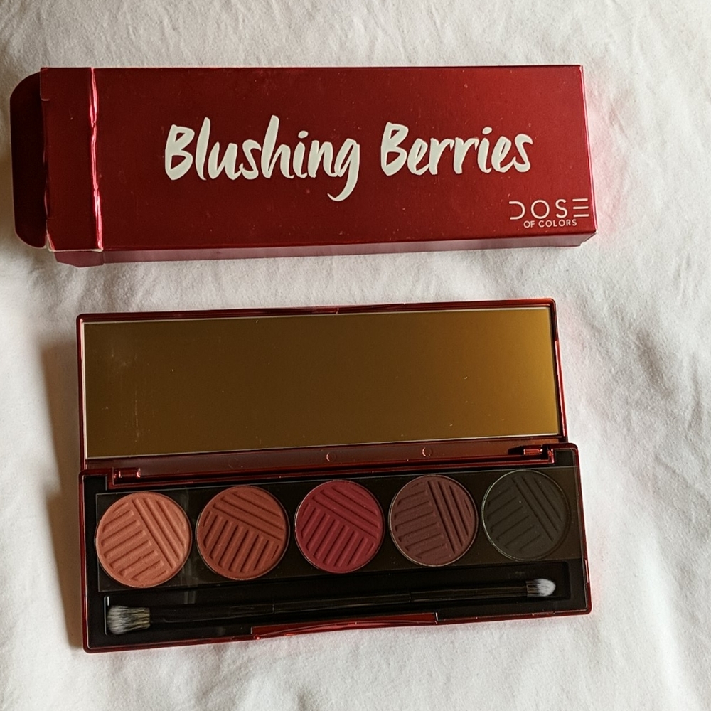 Blushing berries eyeshadow palette